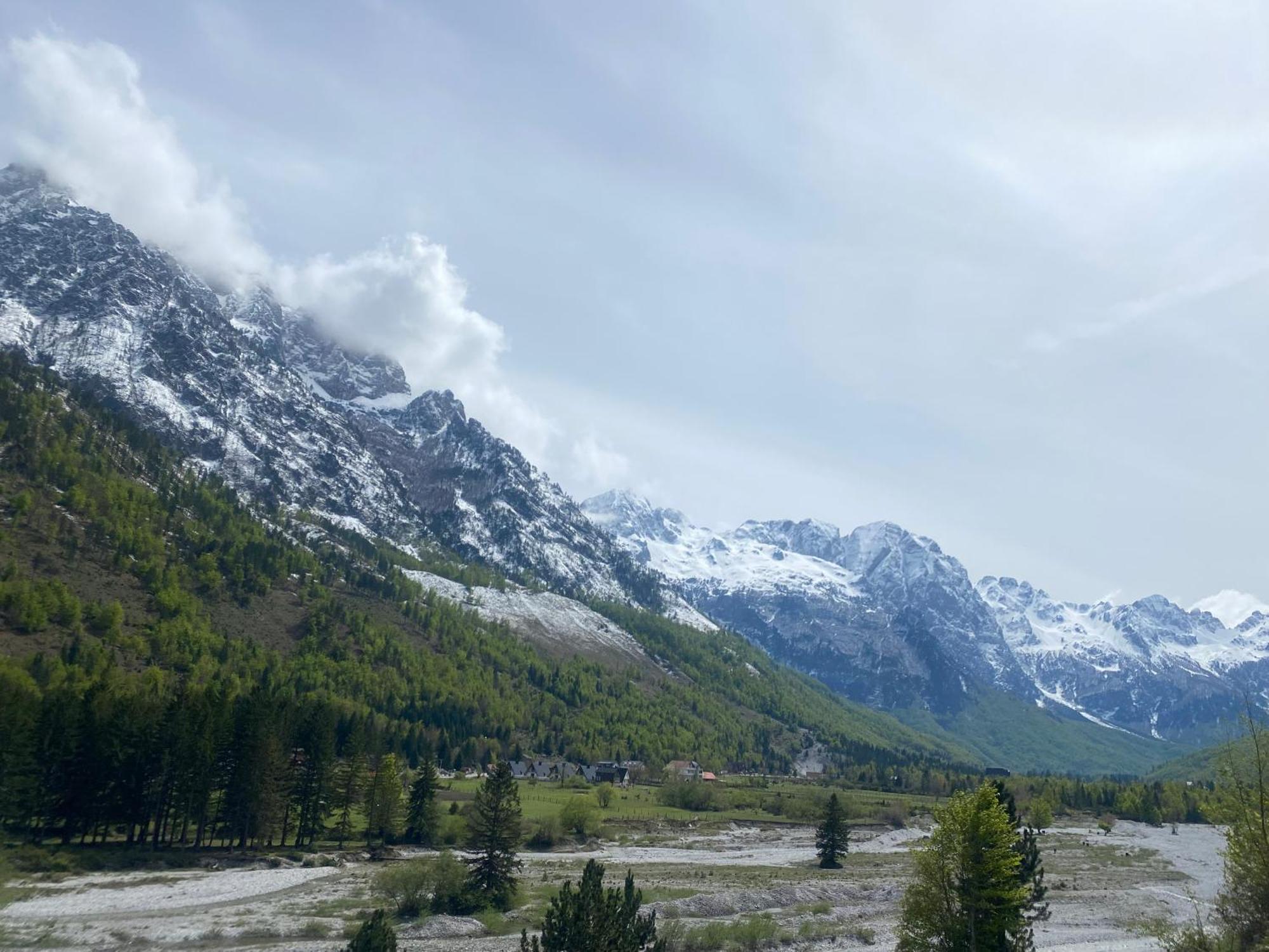 Guesthouse Mountain Valbona Exteriör bild